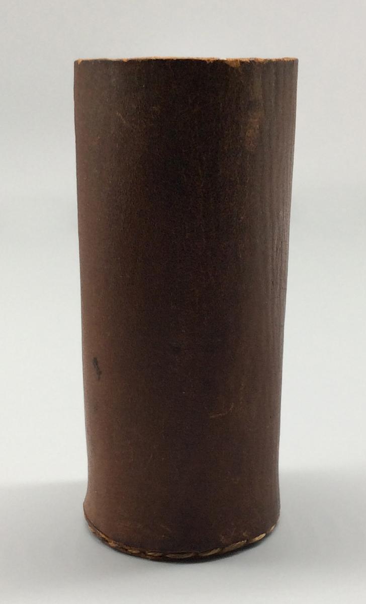 1960.1136 A Dice cup, view 1