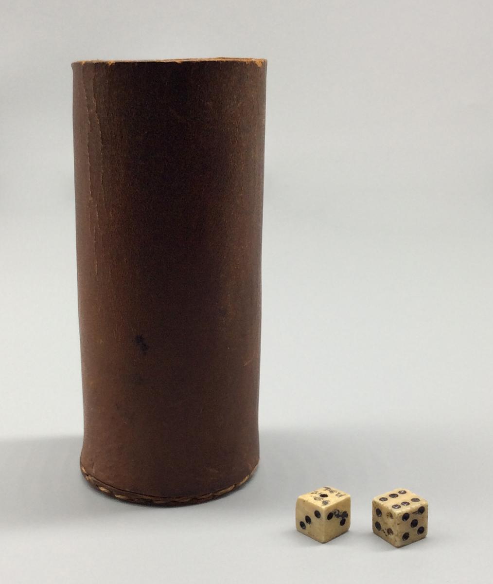 1960.1136 A-C; Dice cup and Dice, view 1