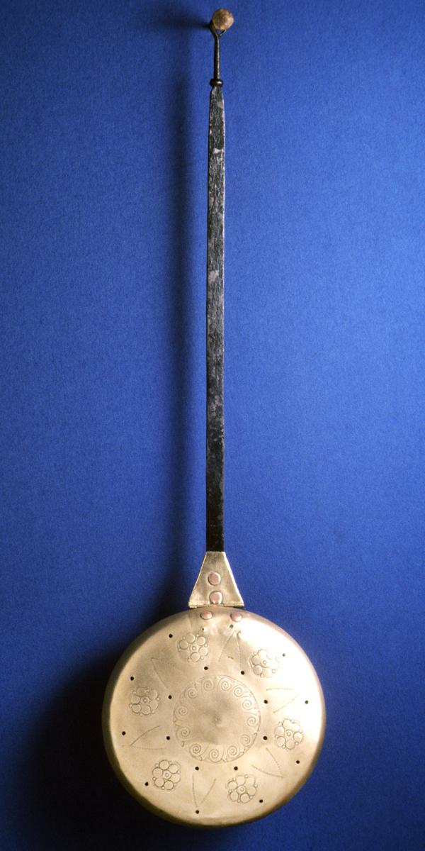 1960.1140 Warming Pan
