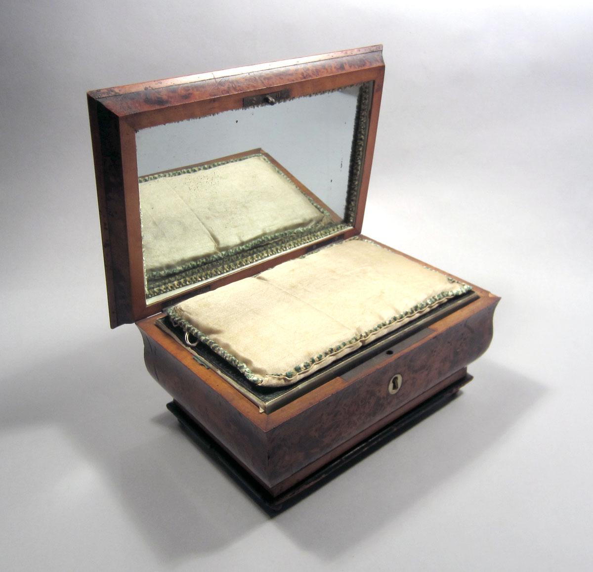 1960.1144 A-G Sewing box and contents