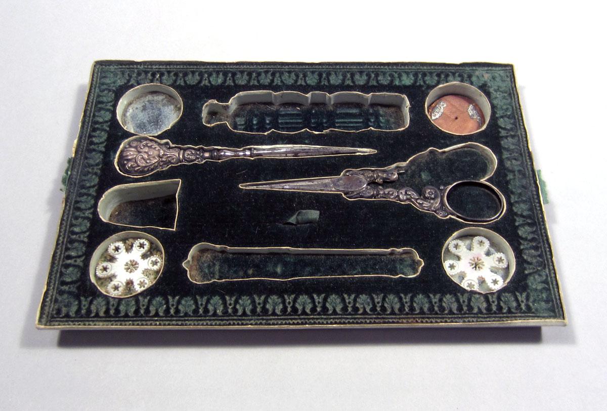 1960.1144 B, D-G Sewing box tray and contents