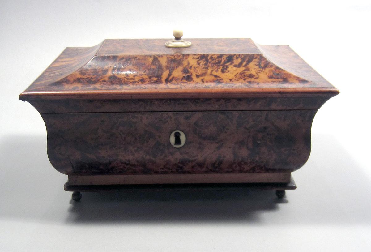 1960.1144 A Sewing box front