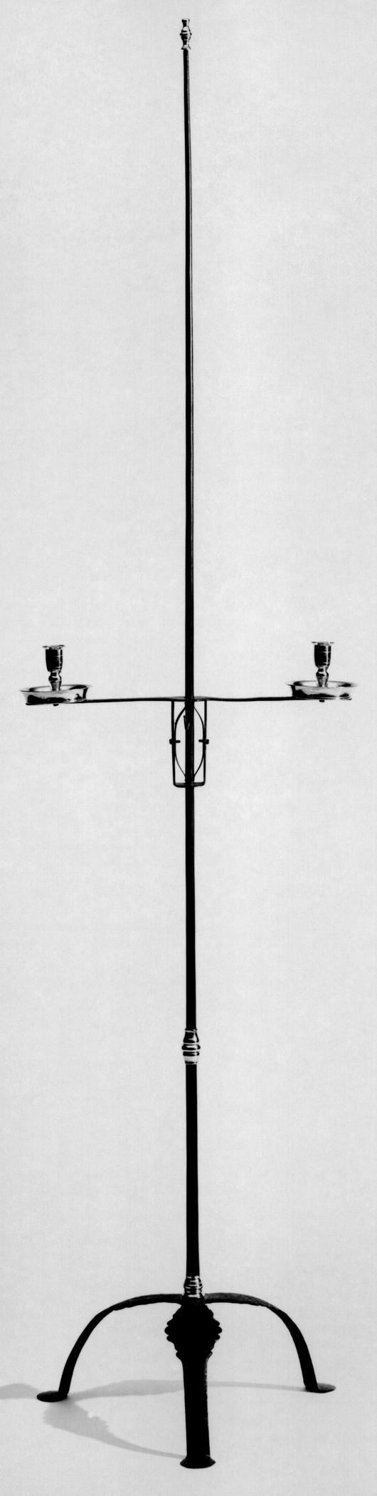 1960.1152 Candlestand, B+W