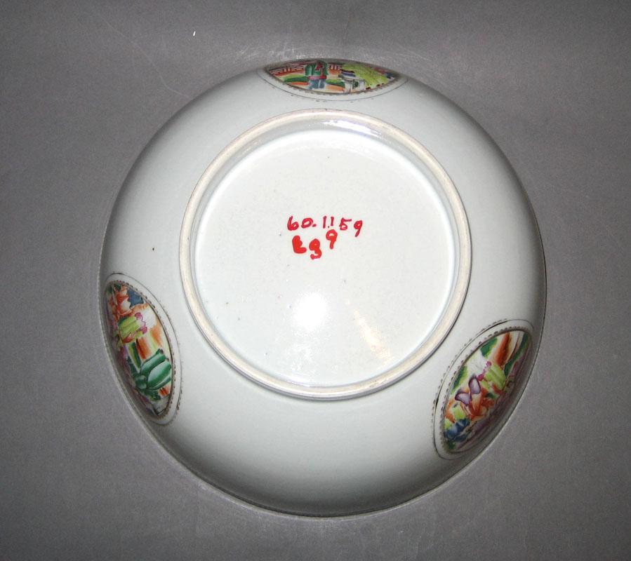 1960.1159 Bowl underside