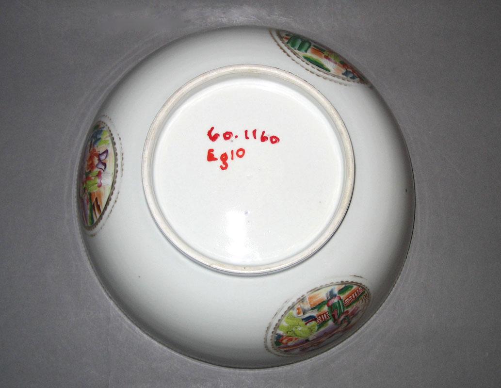 1960.1160 Bowl underside