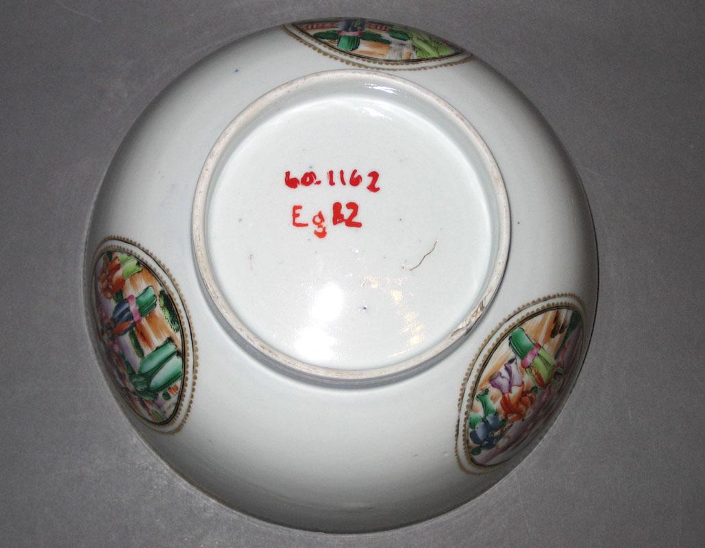 1960.1162 Bowl underside