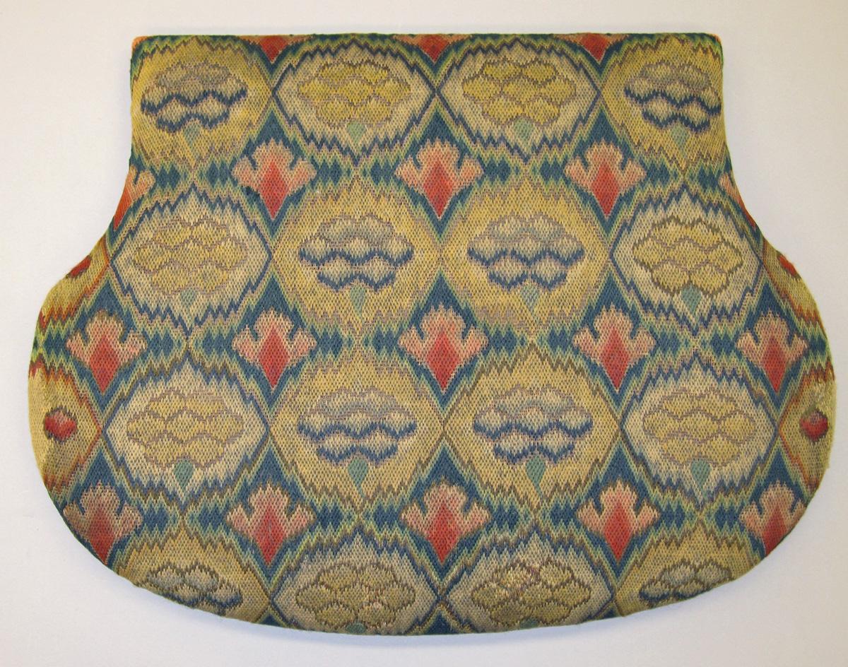 1984.0658.002 Slip seat view 1