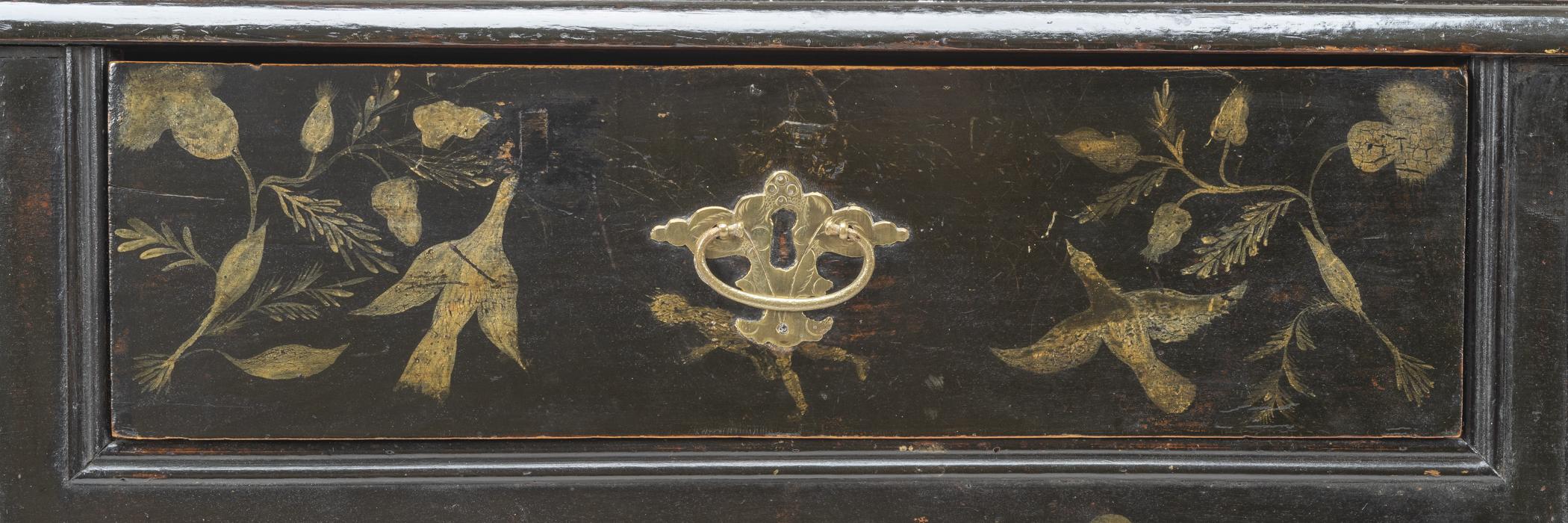 1954.0507 Chest of drawers, lower case, detail 4