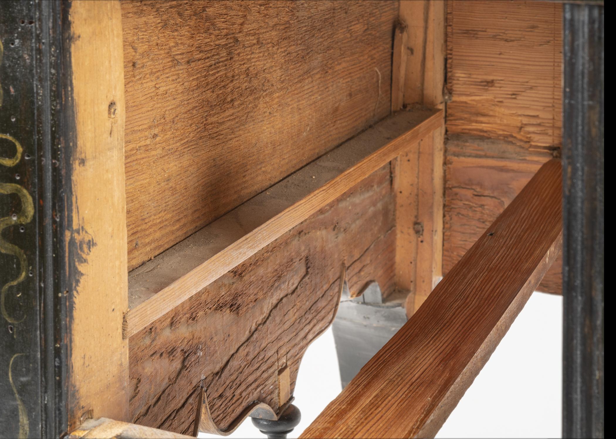 1954.0507 Chest of drawers, lower case, detail 8