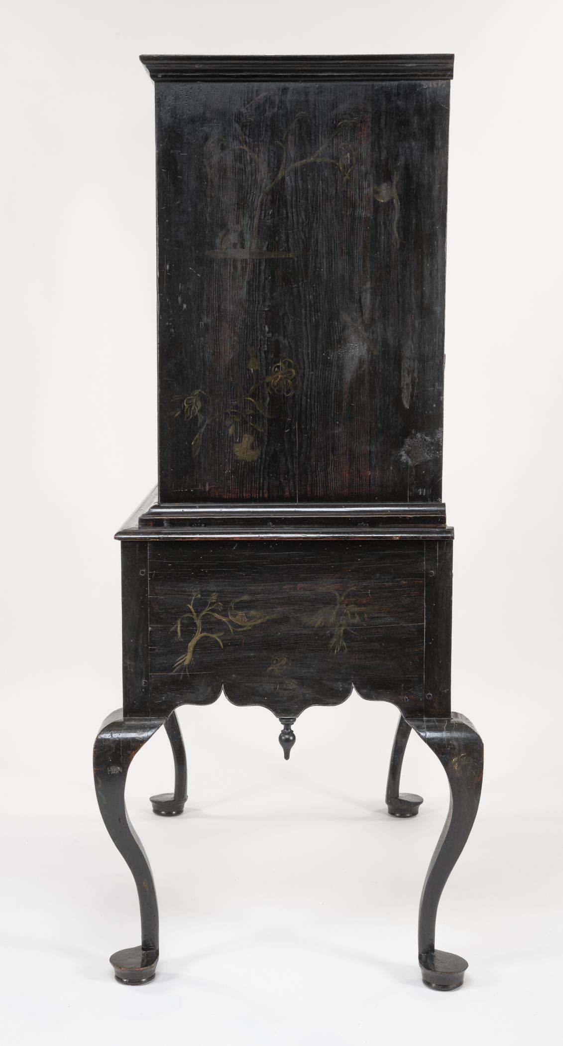 1954.0507 Chest of drawers, view 4