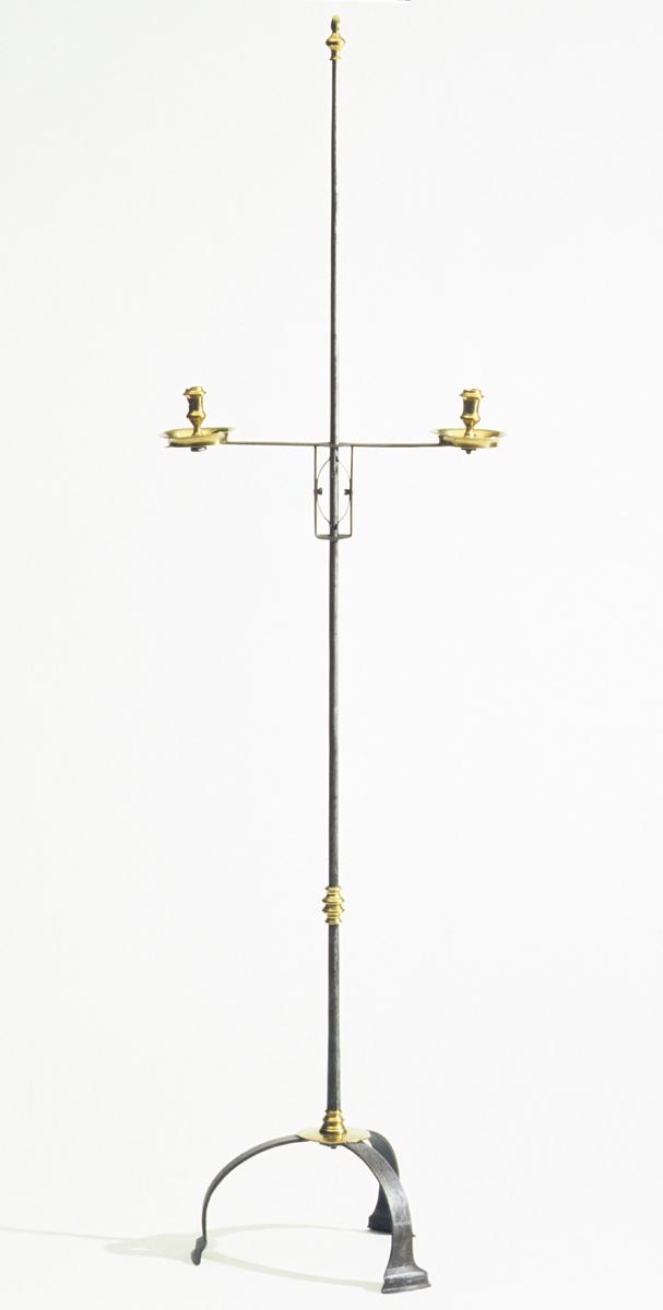 1960.1187 Candlestand