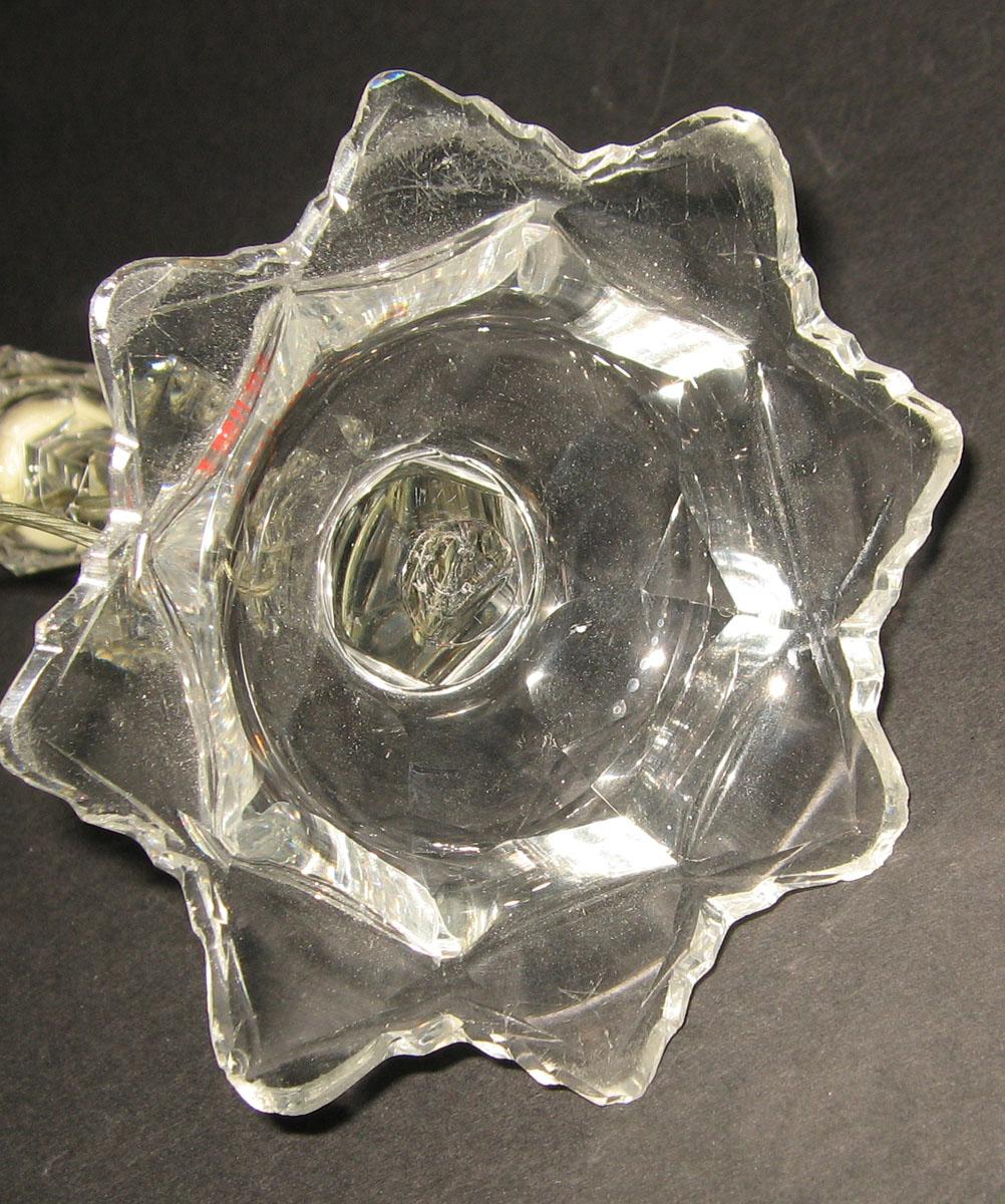 1960.1188.002 Glass candlestick (underside)