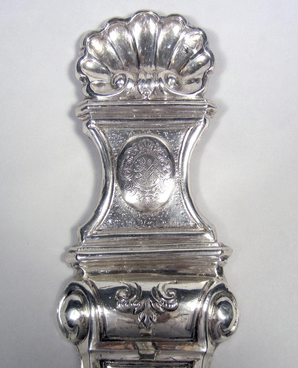1960.1190.002 Silver Sconce backplate detail 1