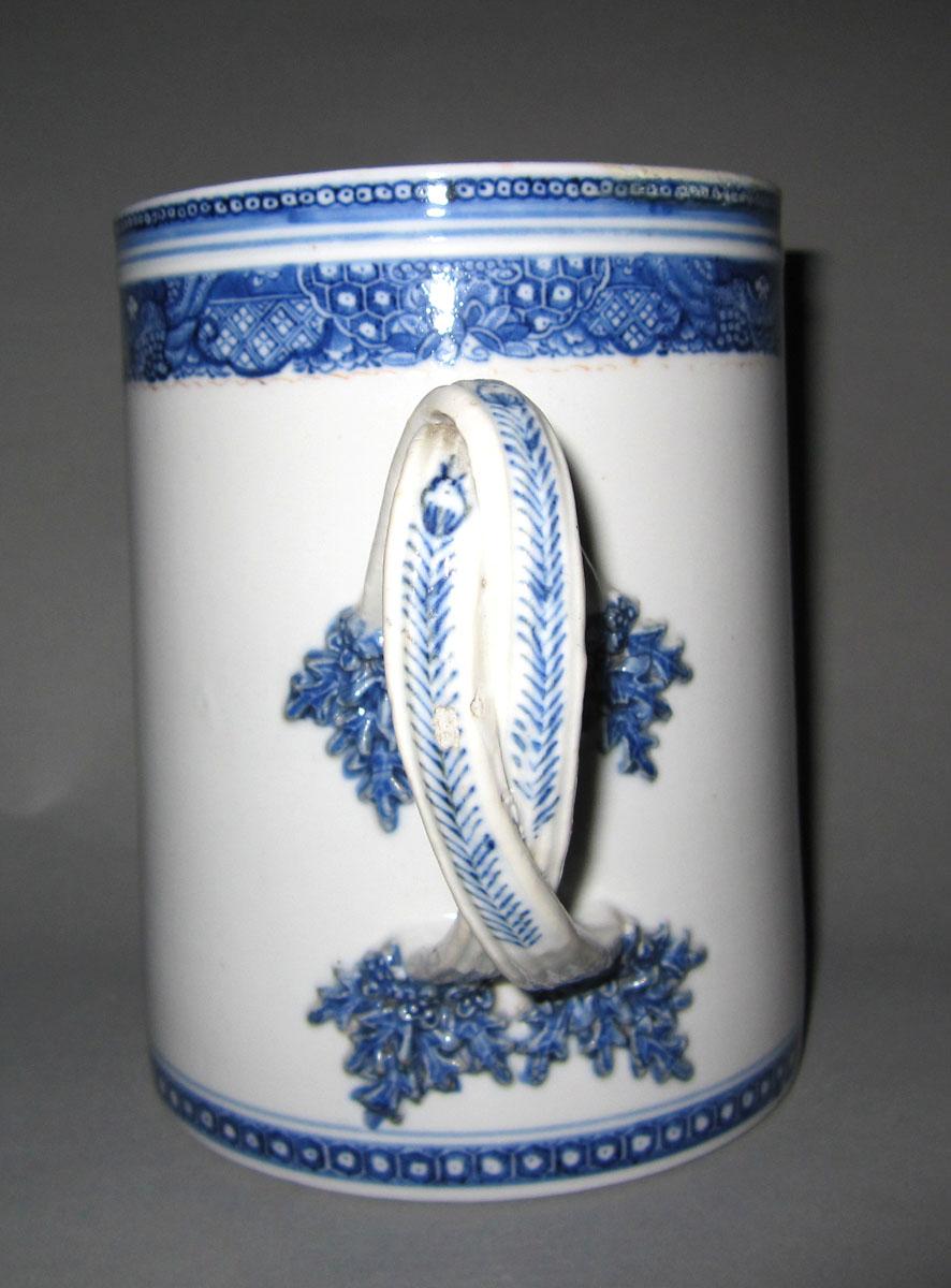 1960.1196.001 Porcelain mug handle