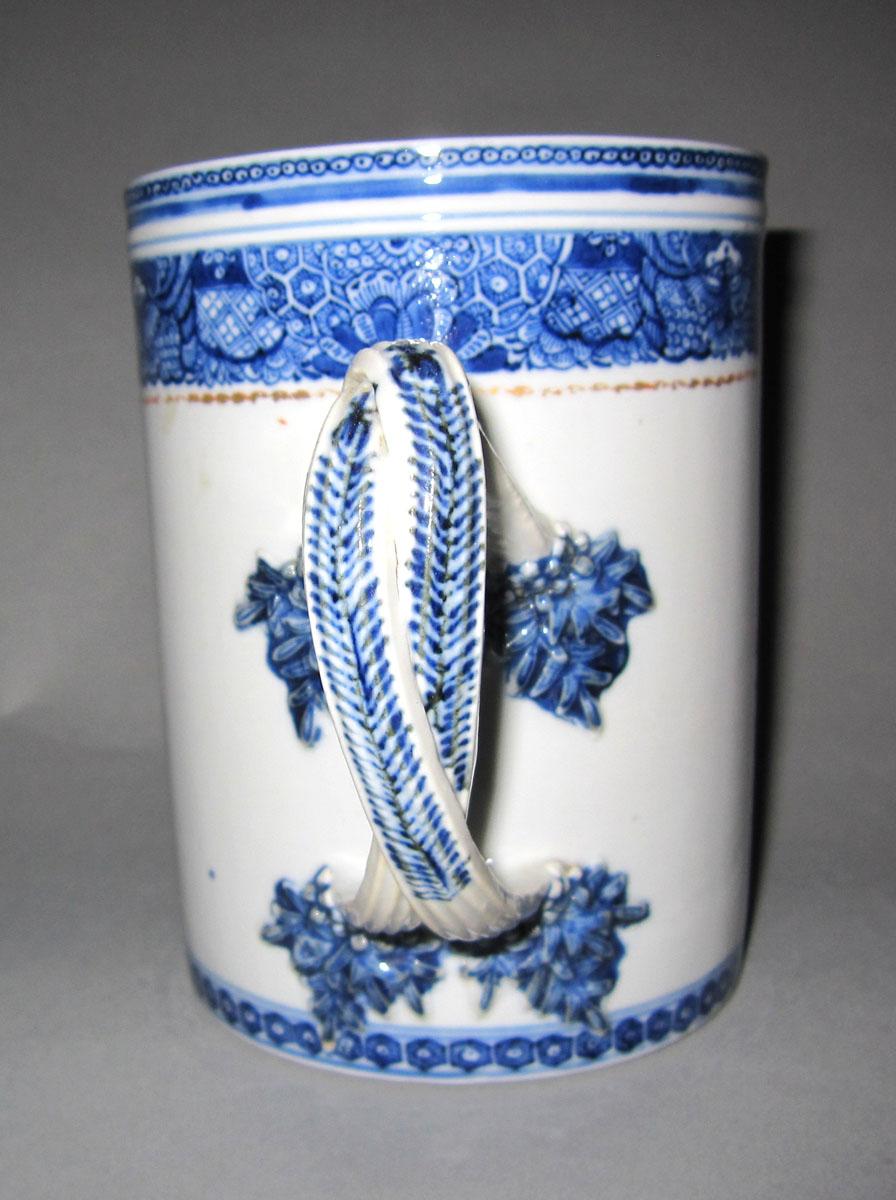 1960.1196.002 Porcelain mug handle