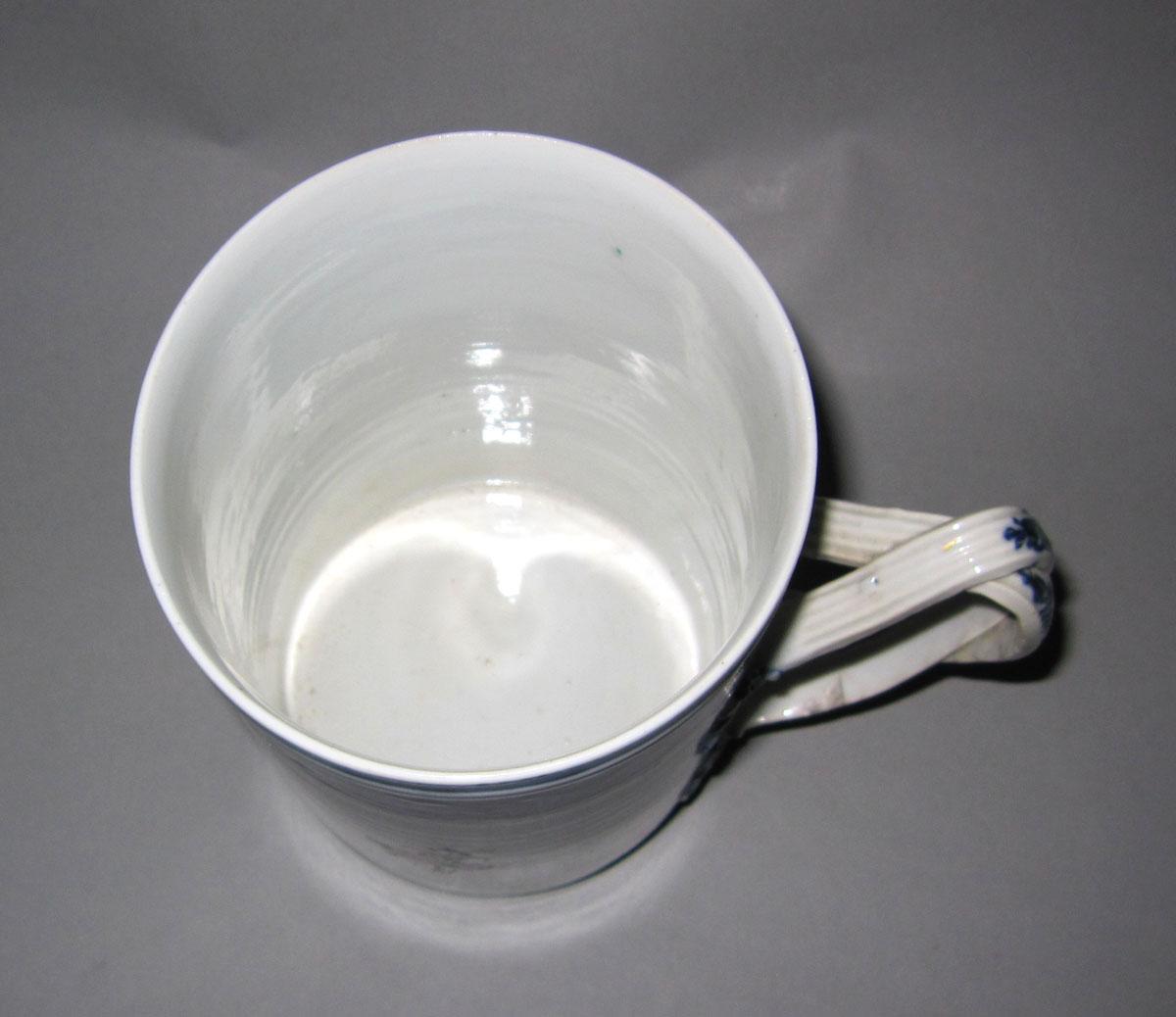 1960.1196.002 Porcelain mug top
