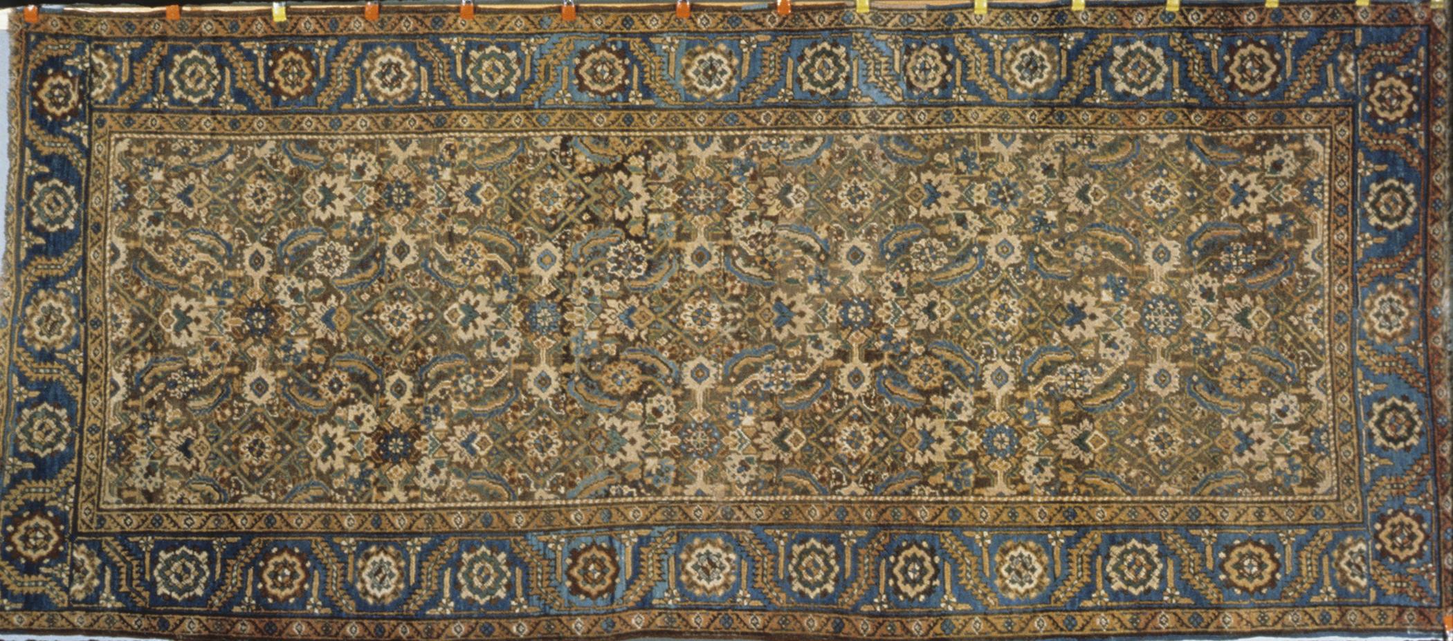 1952.0040 Rug, view 2