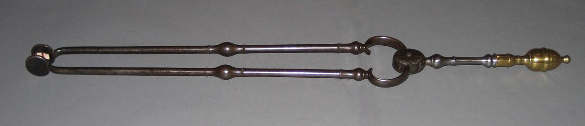 1960.1217 Tongs