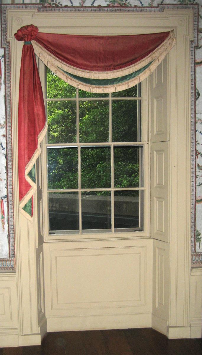 1960.1222.003 window treatment