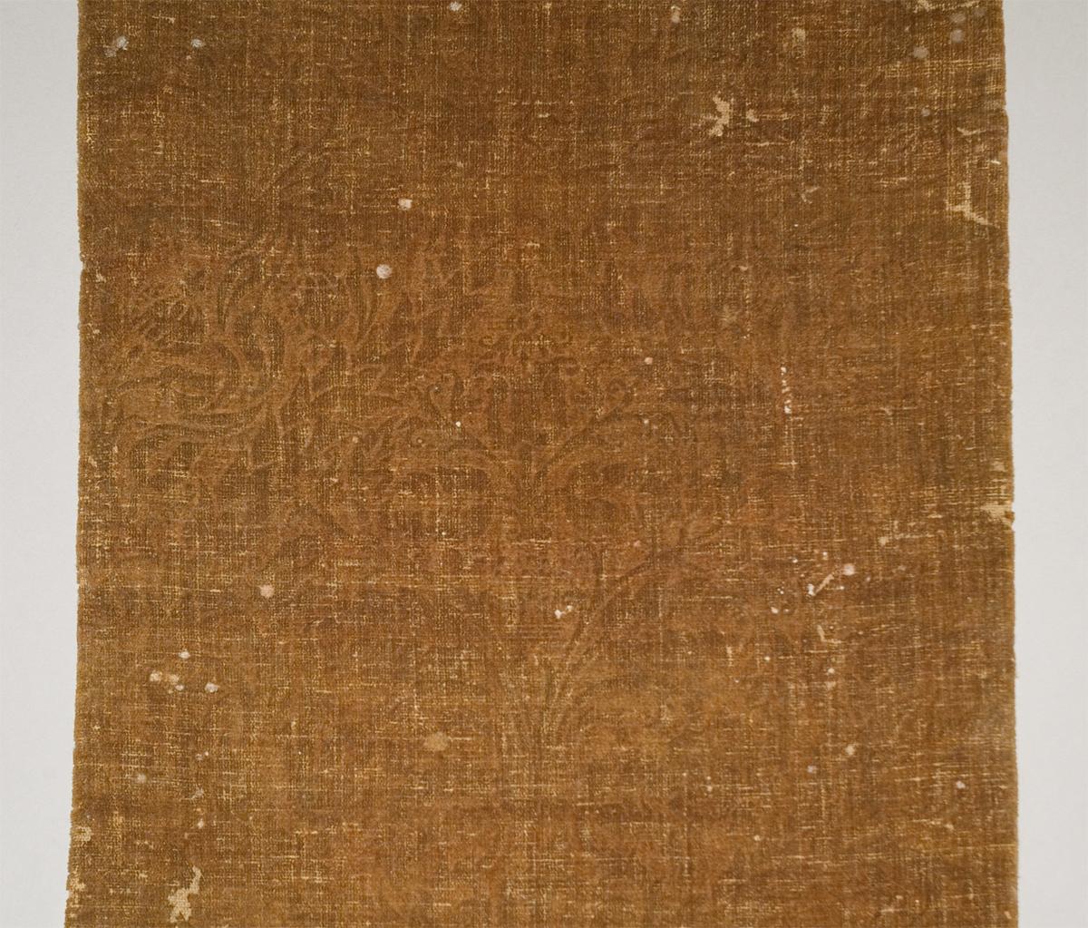 1960.1241Table cover fabric detail