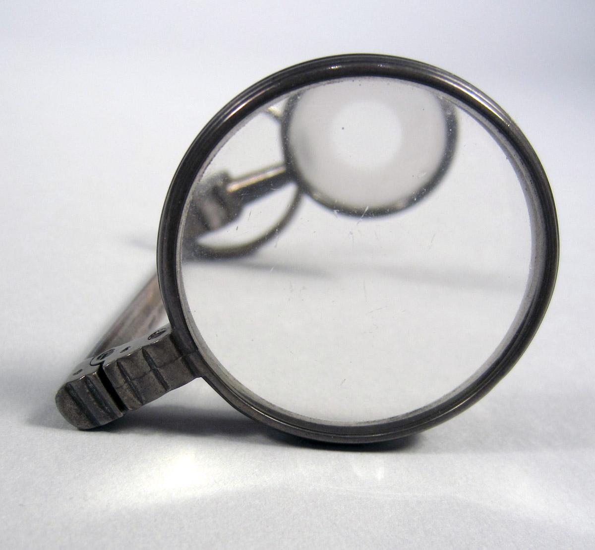 1961.0008 Silver and Glass Magnifying glass detail