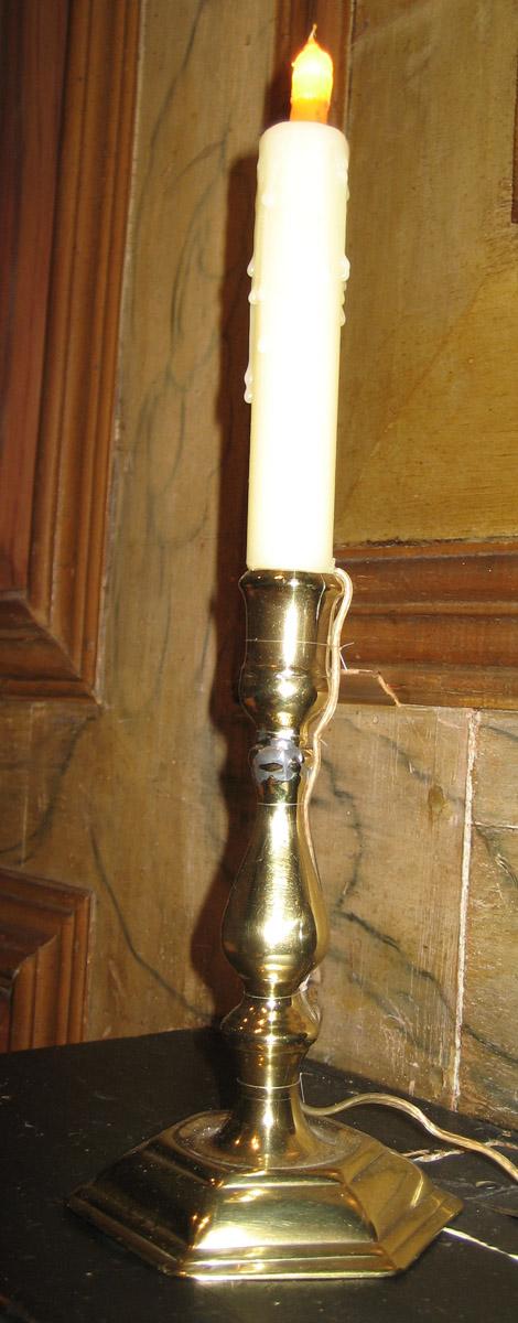 1961.0014.001 Candlestick