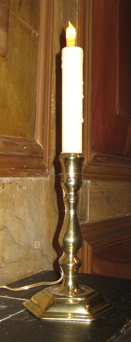 1961.0014.002 Candlestick