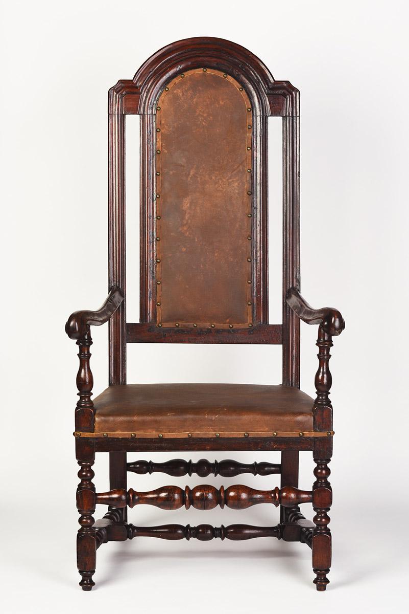 1954.0518 Chair, view 3