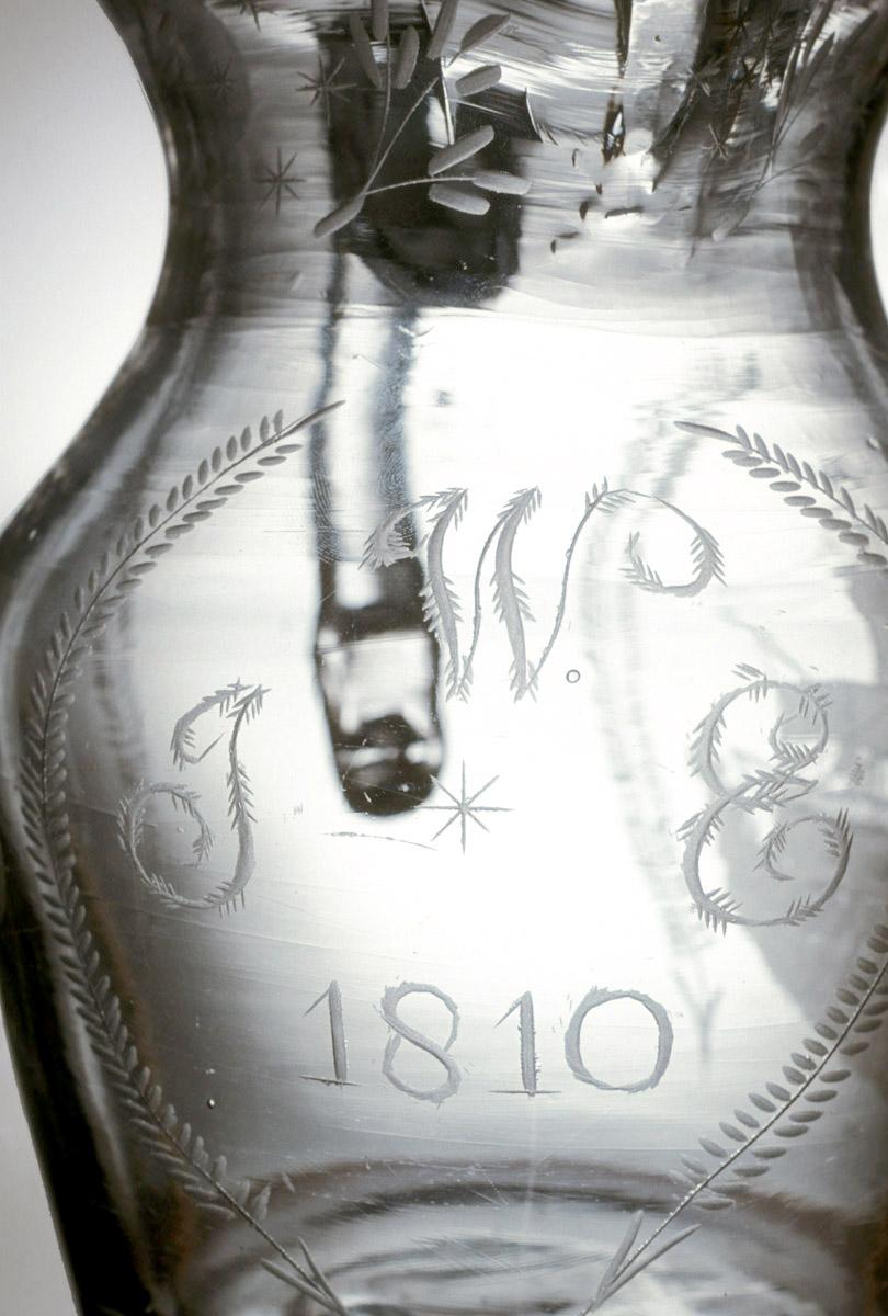 1961.0018 Glass jug (detail 3)