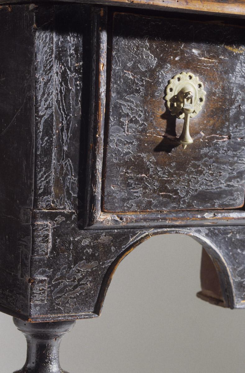 1954.0521 Table, detail 1