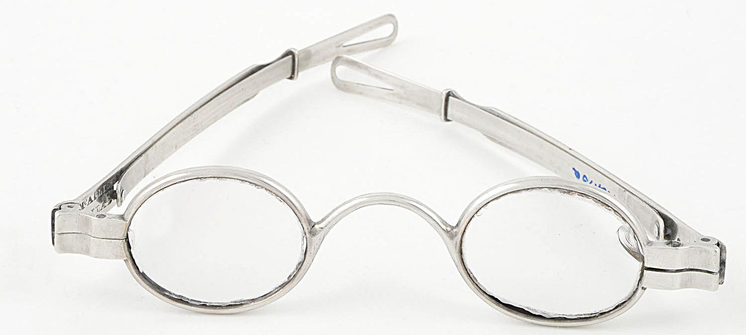 1961.0075 A Spectacles, view 1