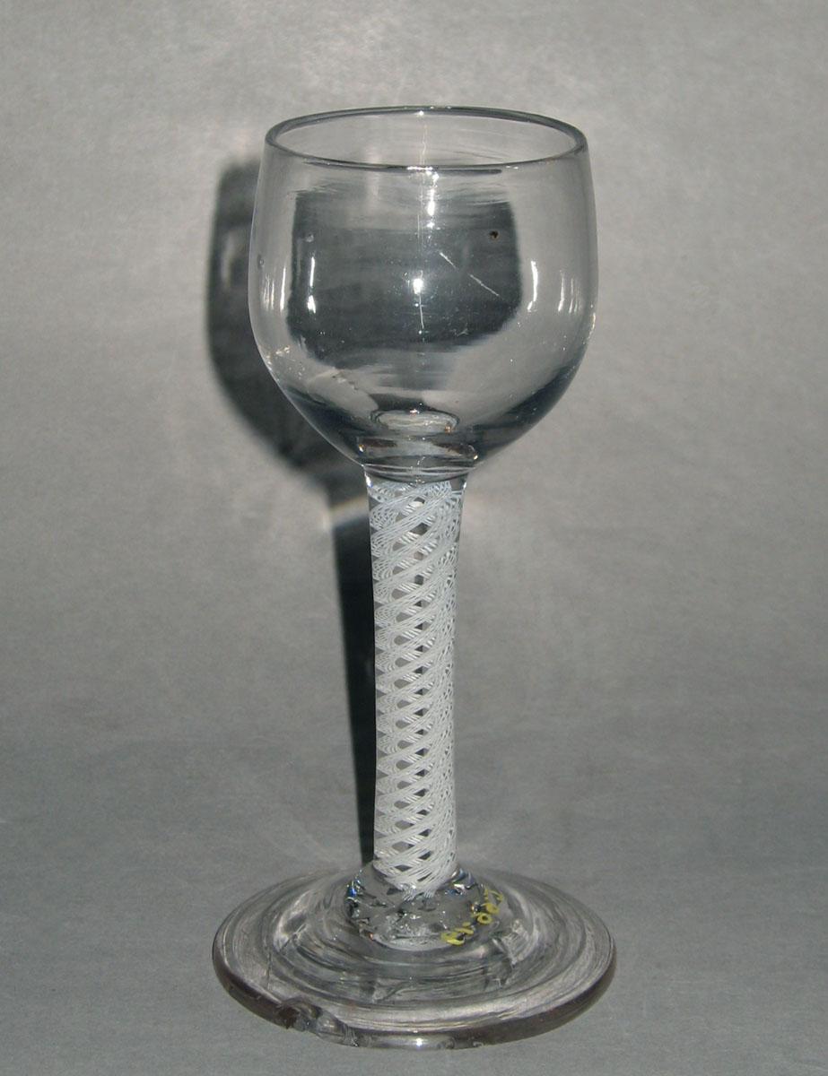 1961.0099.002 Glass wine glass