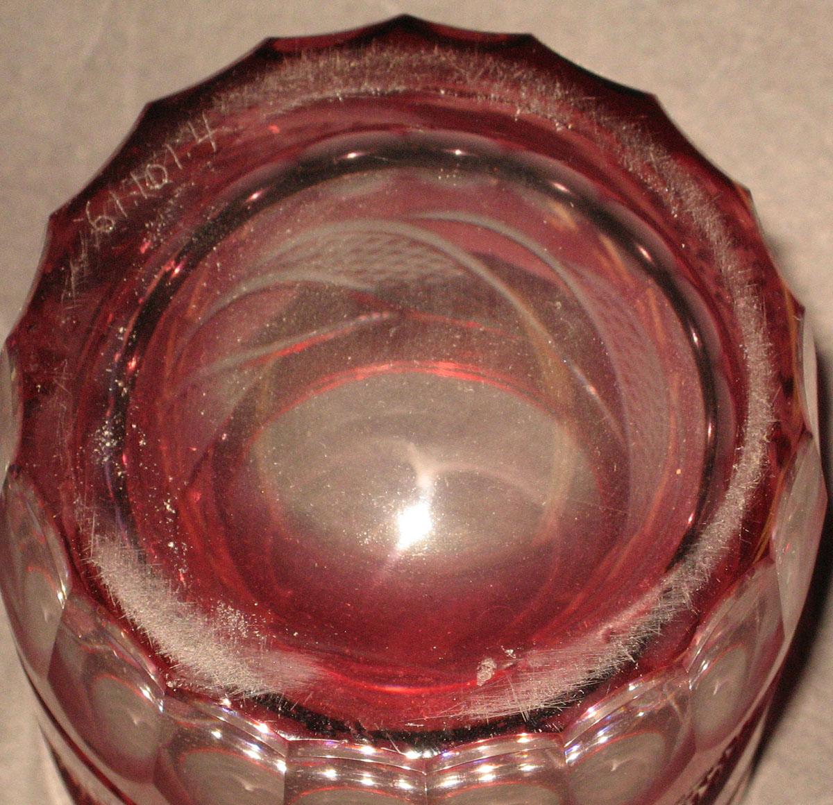 1961.0101.004 Glass tumbler (underside)