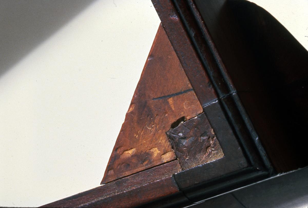 1954.0532 Chair, detail