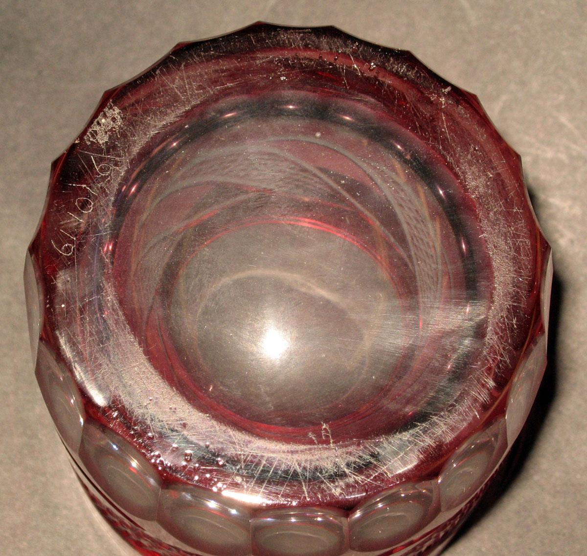 1961.0101.006 Cut glass tumbler (underside)