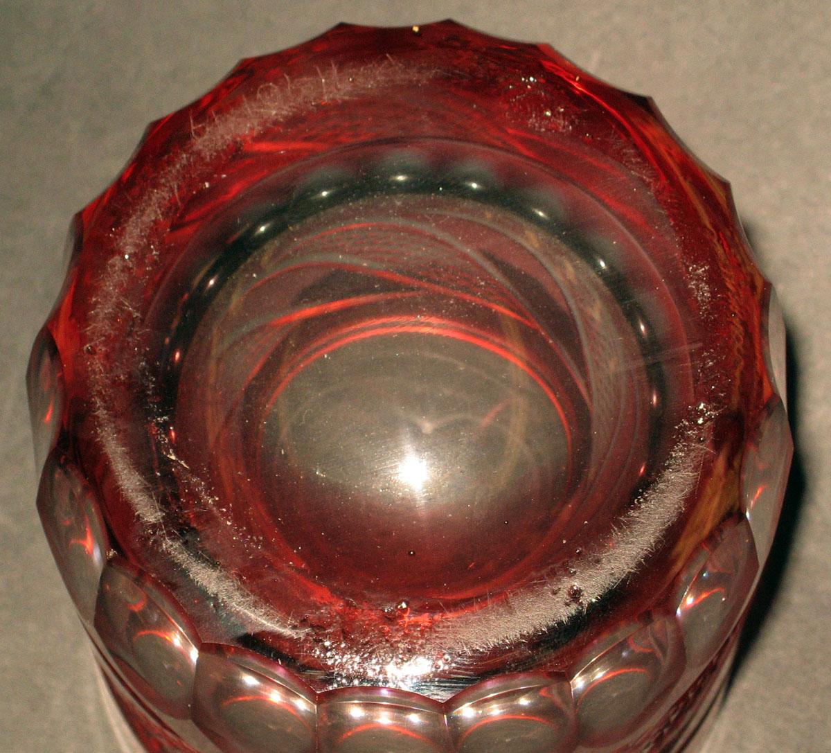 1961.0101.011 Glass tumbler (underside)