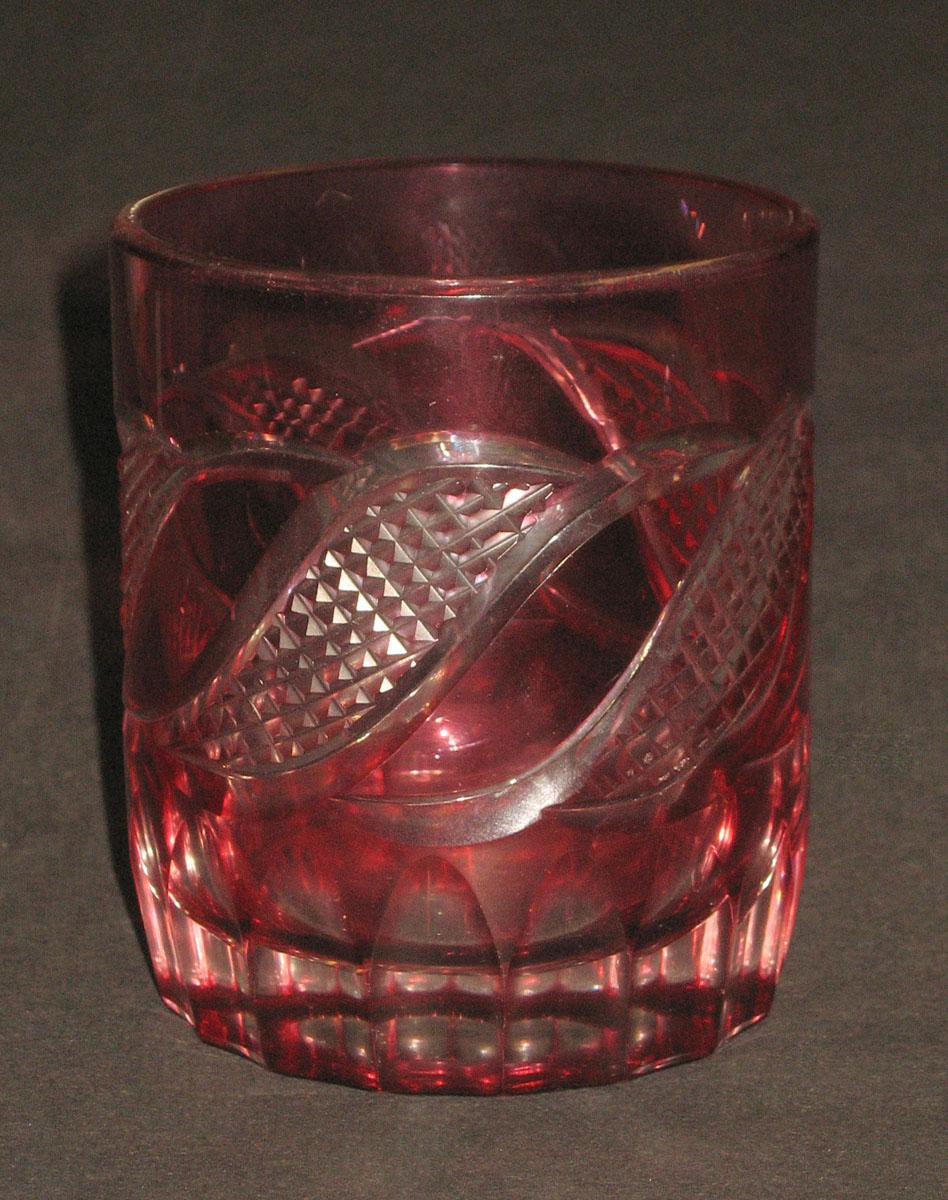 1961.0101.012 Cut glass tumbler