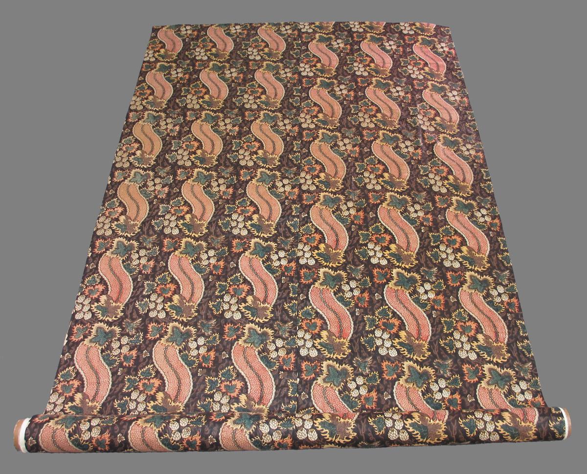 1961.0111 A-C textile, printed partial obverse