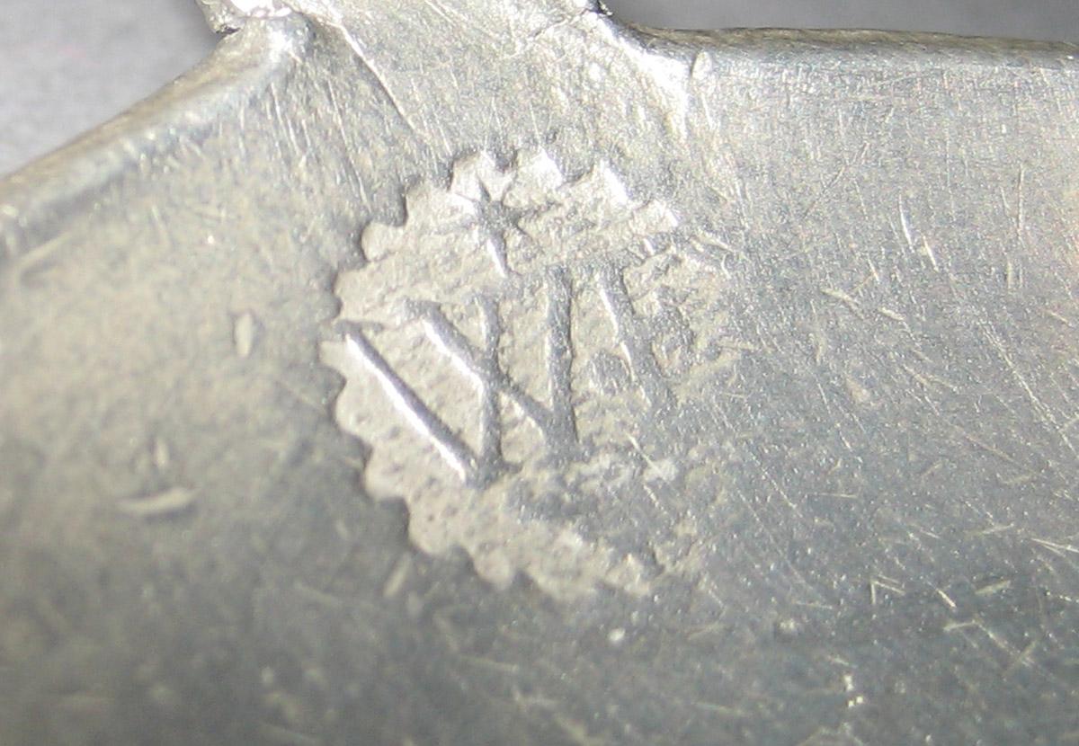 1961.0113 Spoon (mark)