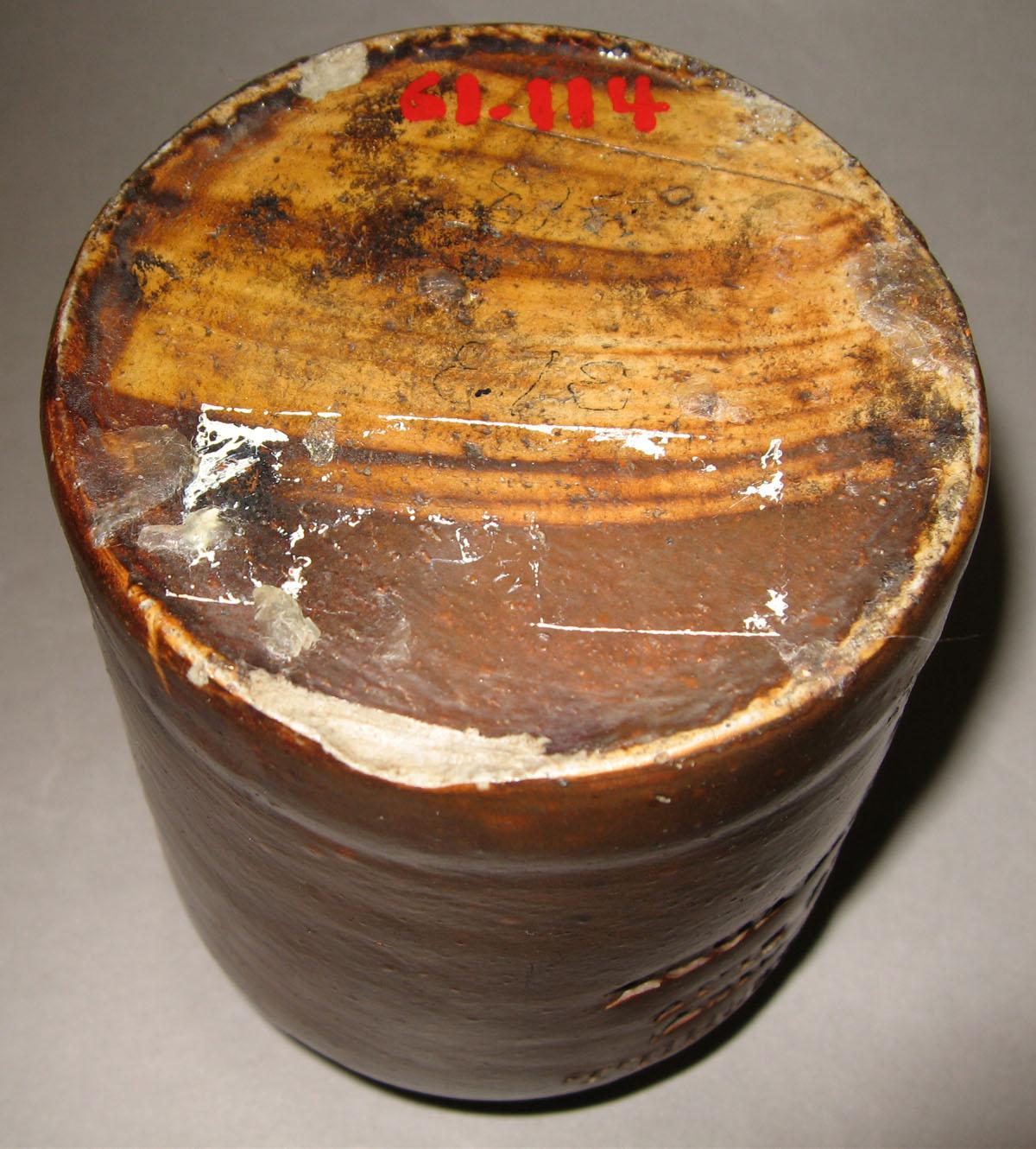 1961.0114 Stoneware Jar (underside)