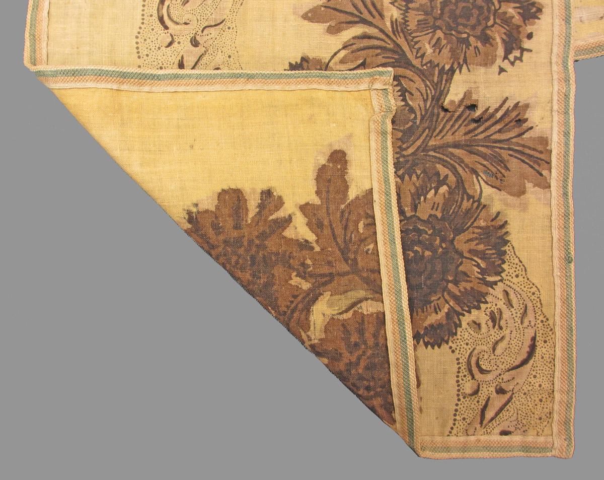 1961.0133.001 textile, printed folded corner