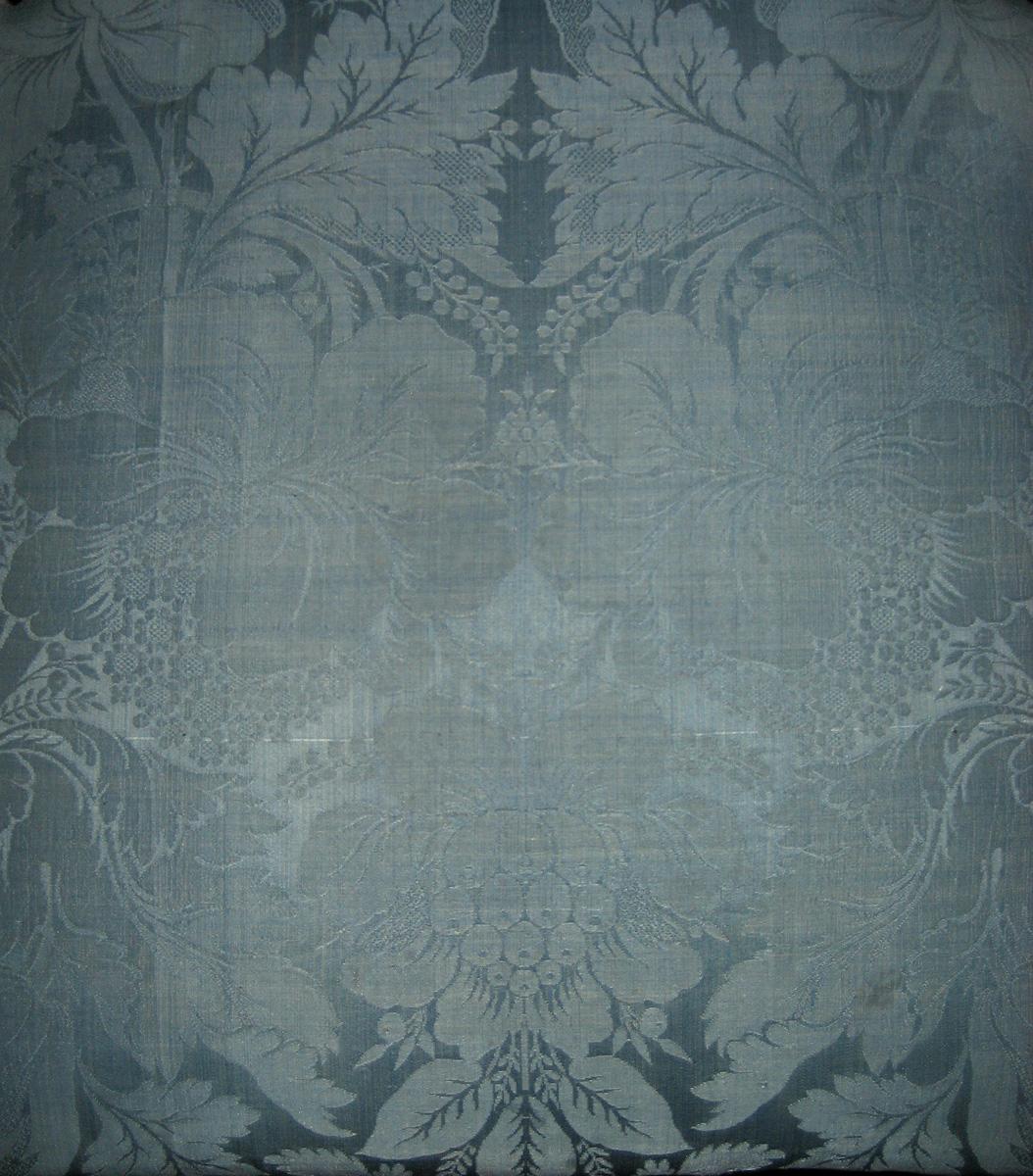 1961.0136 Chair fabric detail