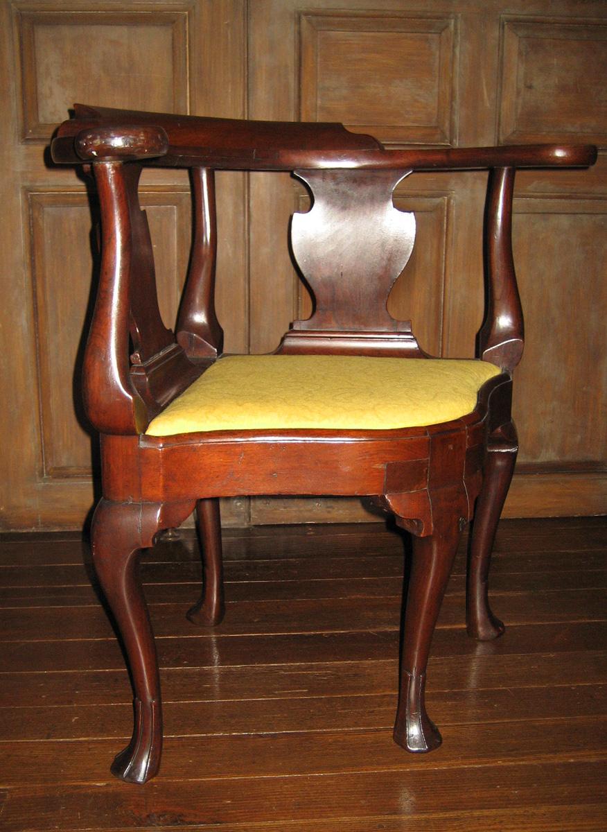 1961.0137 Corner chair