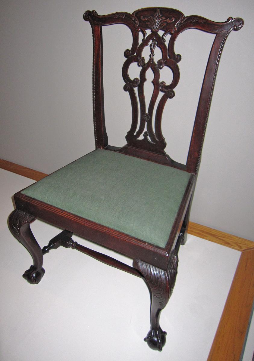 1961.0140.002 chair view 2