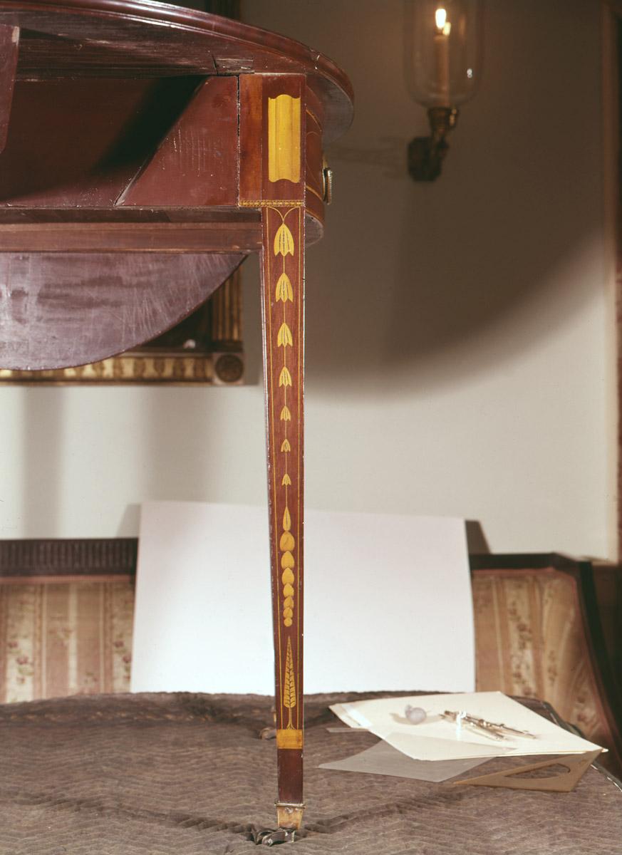 1961.0145 Table, Pembroke table (detail)