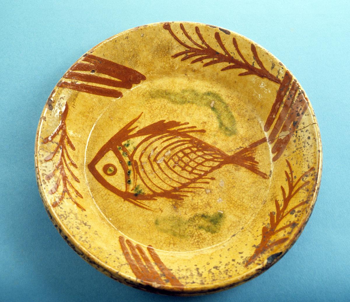 1961.0180 Redware dish