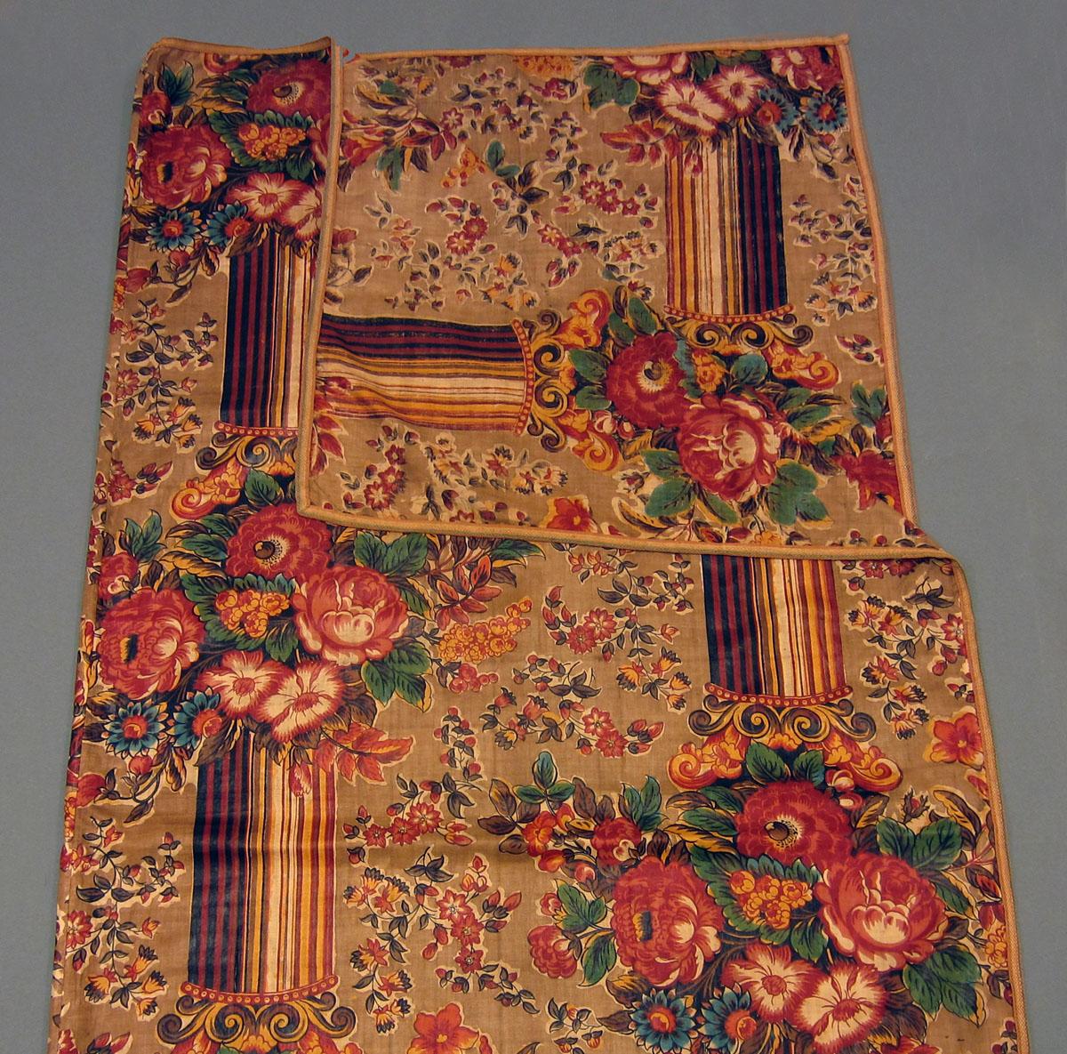 1961.0184 Textile, printed partial folded corner