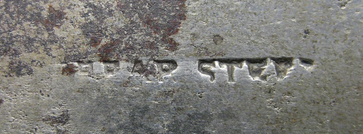 1961.0197 Knife (mark)
