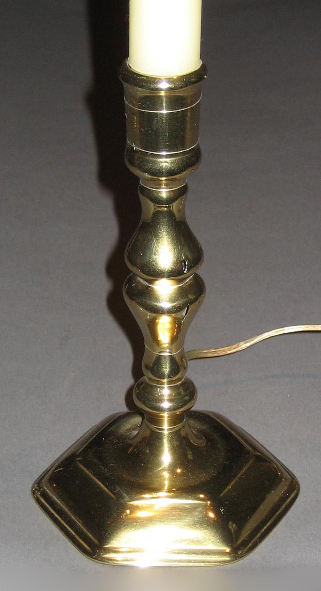 1961.0212.001 Candlestick