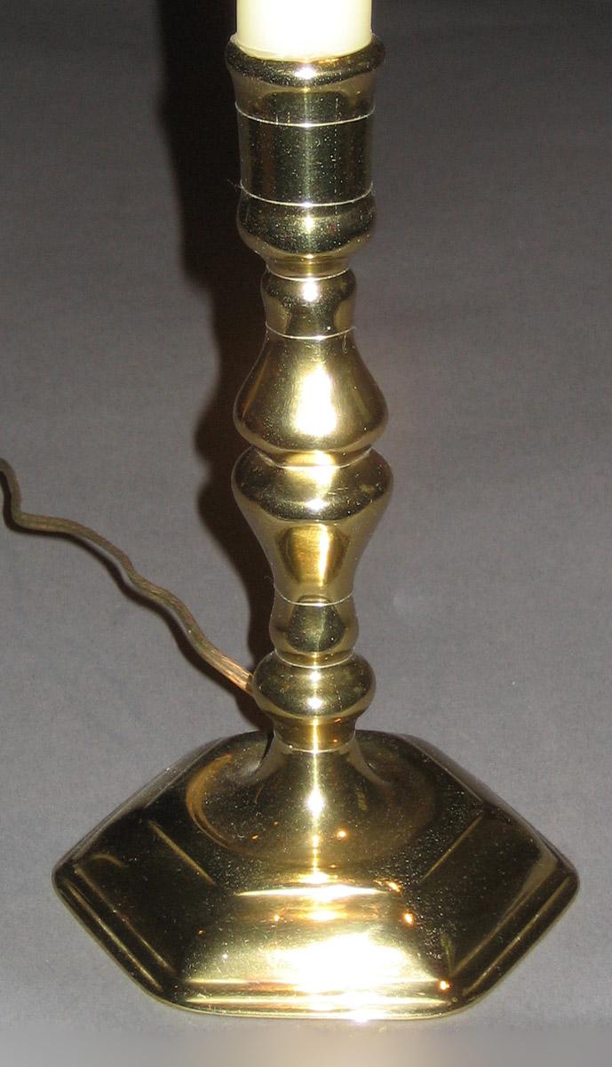 1961.0212.002 Candlestick
